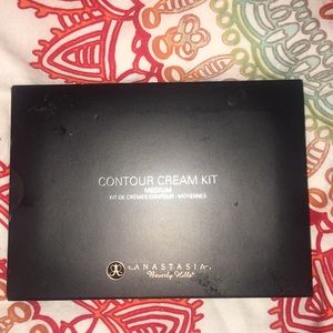 Anastasia cream contour in medium